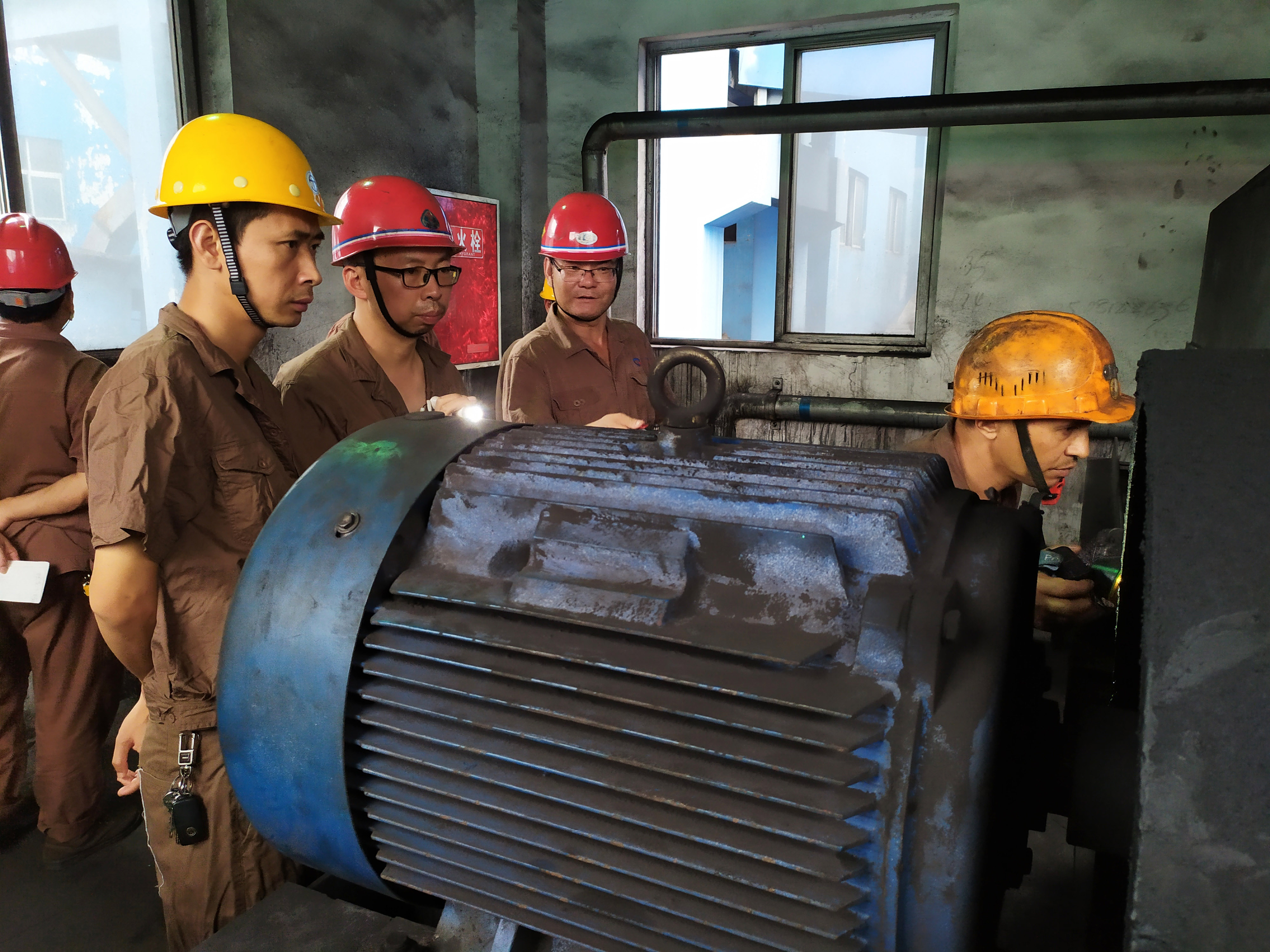 精煤公司開展節前<a href=//www.dukashe.com target=_blank class=infotextkey>安全</a>檢查.jpg 精煤公司開展節前安全檢查.jpg