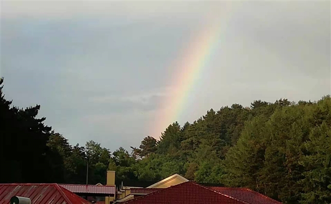 雨後彩虹