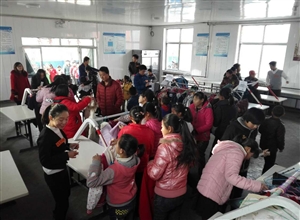 礦大研支團辦“礦暖冬日,愛心集市”讓冬天更美