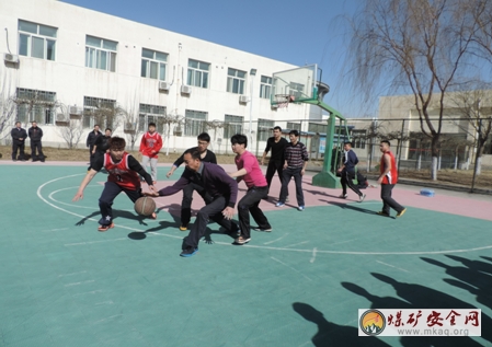 “迎新春”籃球賽促交流