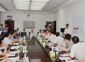 西山煤電集團領導調研臨汾公司時要求:積極應對危機 做好黨建工作