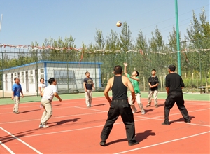神華寧煤集團煤化工分公司公管處排球比賽鼓士氣