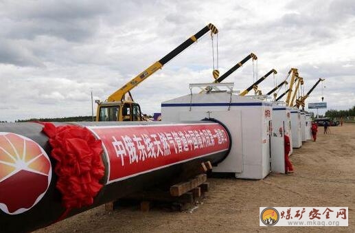 石煤機公司特種隨車起重機助力“西伯利亞力量”