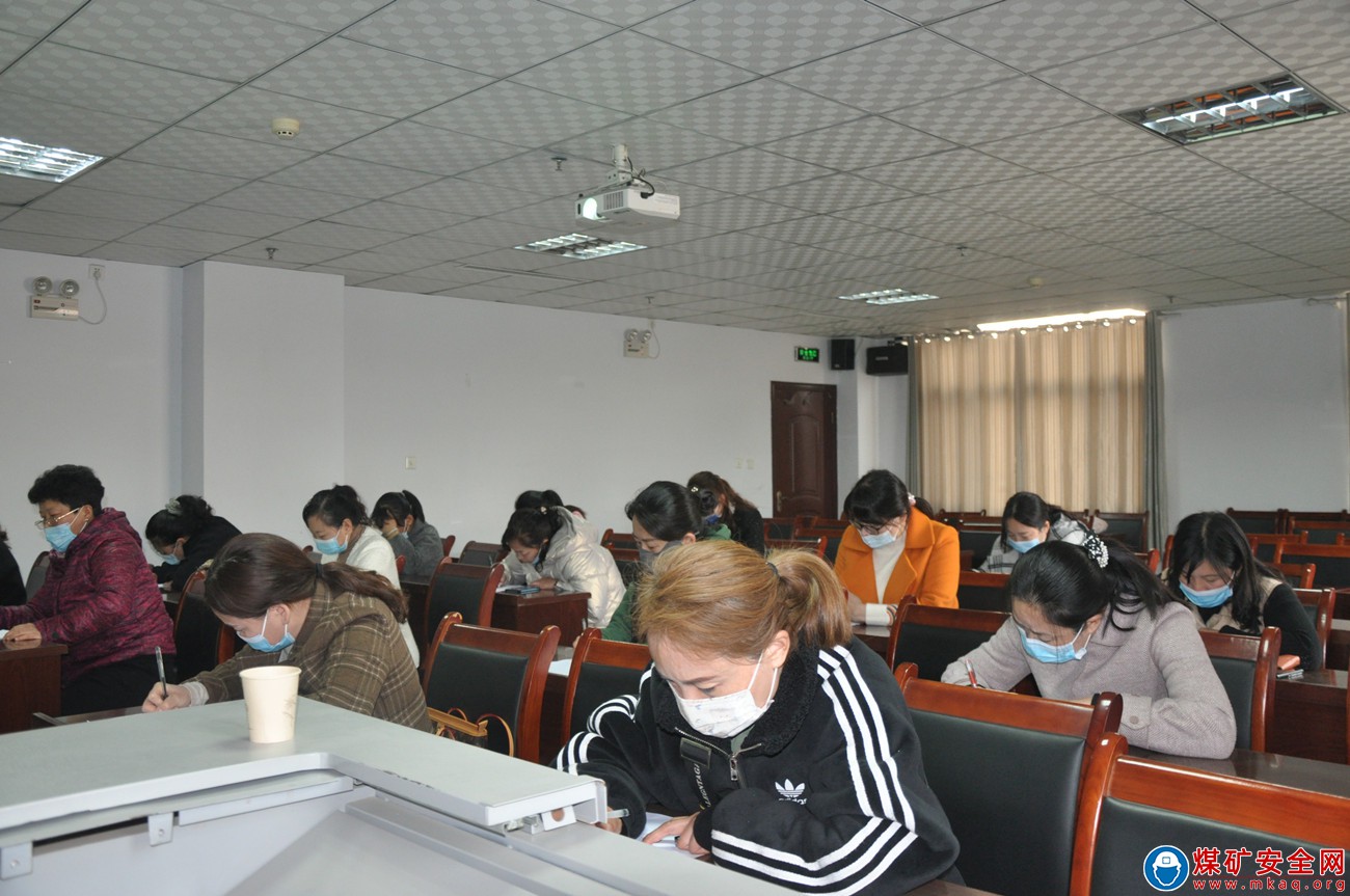 河南能源義煤公司千秋煤礦召開:女工協管員座談會