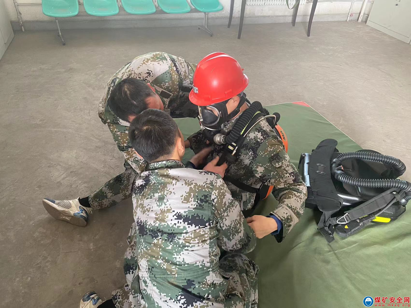 蒲白救護消防大隊袁大灘中隊開展三月份“雙紅線”考核工作
