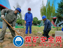陝煤蒲白熱電公司：雨中搶修忙，黨員做表率