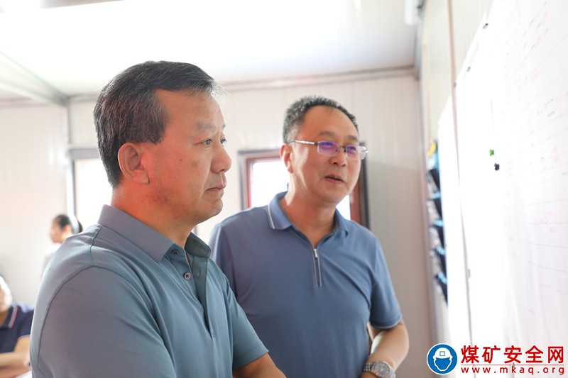 潞安化工集團公司副總經理呂維贇到潞寧忻峪煤業公司調研指導