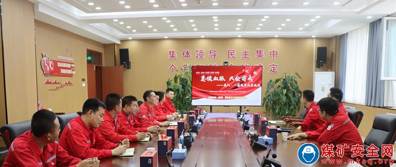 三塘湖公司召開慶“八一”退役軍人座談會