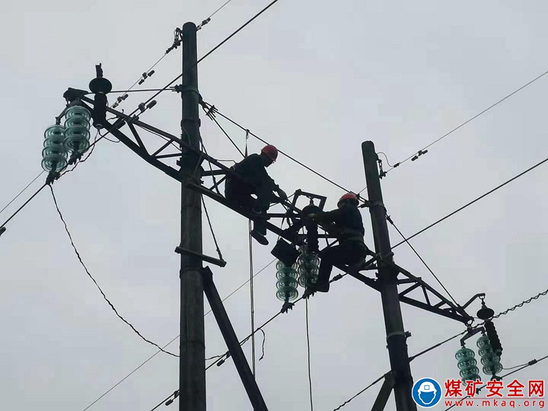 川煤華榮能源渡市選煤發電廠紮實舉措助力電網設備安全運行