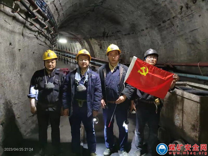 這個班是金牌檢修班——記皖北煤電集團公司“安全標杆班組”任樓礦鑽探區機電班