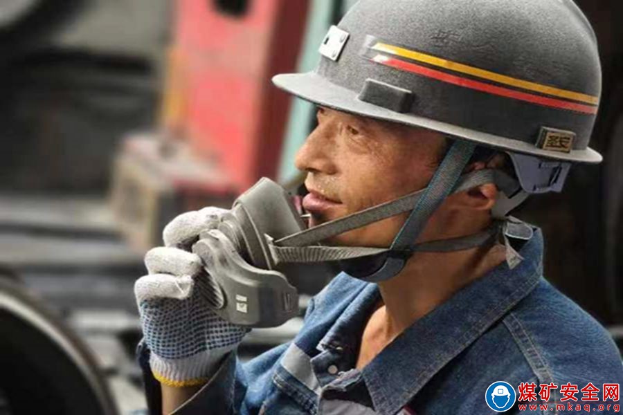 川南煤業公司魯班山北礦：咱們工人有力量（攝影）