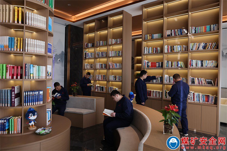 中能煤田公司：打造“圖書驛站” 讓職工暢享閱讀時光