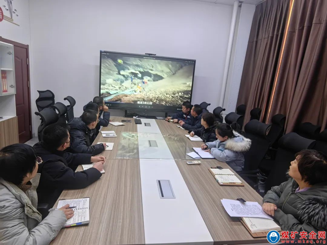 陝西中能煤田有限公司：采購供應部組織開展安全事故警示教育會