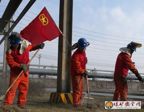 凝聚青年  服務大局  當好橋梁  新疆天業天能電石第一生產團支部喜獲2017年度師市“五四紅旗團支部”榮譽稱號