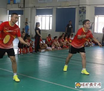 天業集團舉辦“歌頌新時代 天業展風采”第六屆職工羽毛球比賽