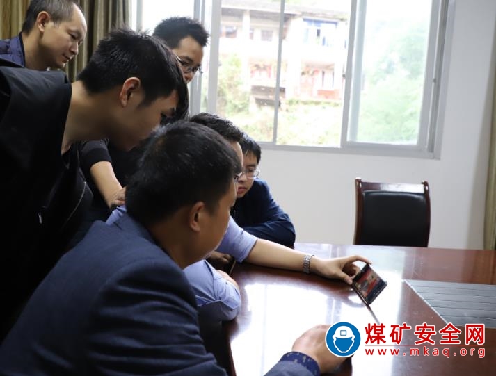 柏林煤礦宣傳貫徹黨的十九屆四中全會精神