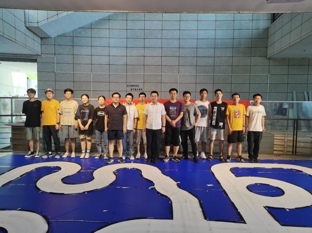 礦大學生團隊在第十五屆全國大學生智能汽車競賽中榮獲全國總決賽一等獎