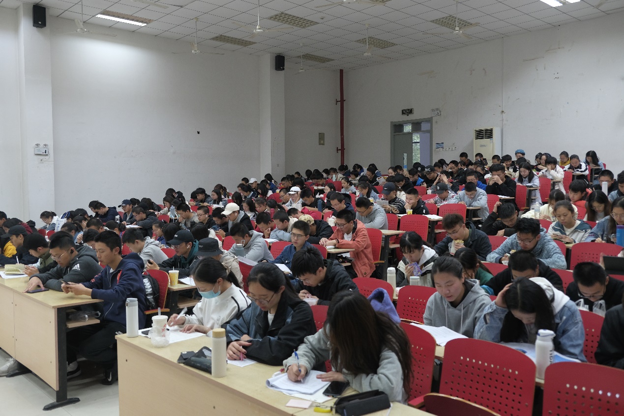 計算機學院學生會學習部舉辦“王者晨讀”活動