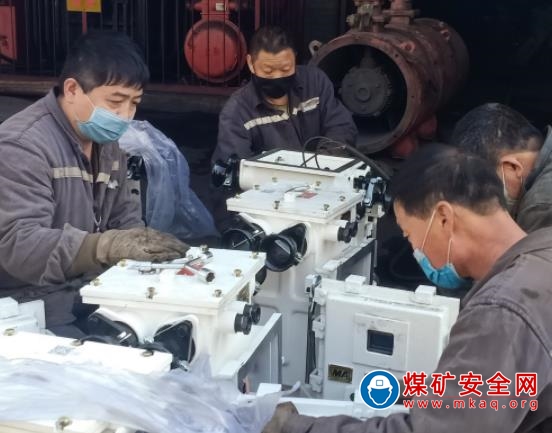鶴煤三礦小技改提升大效益