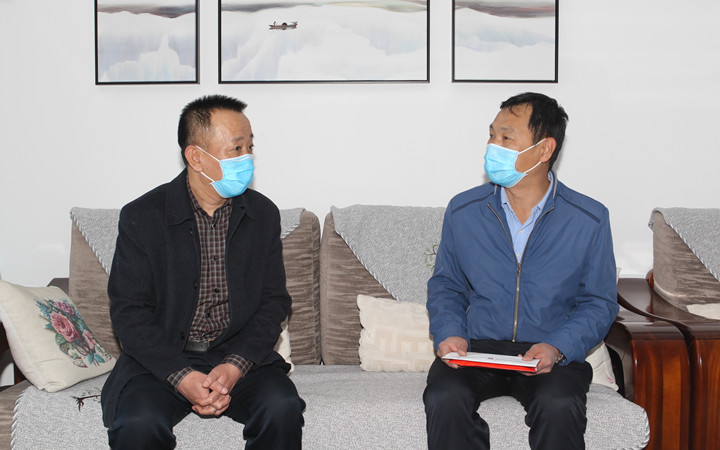 西山煤電集團領導慰問參與太原境外輸入病例救治工作醫護人員的家屬