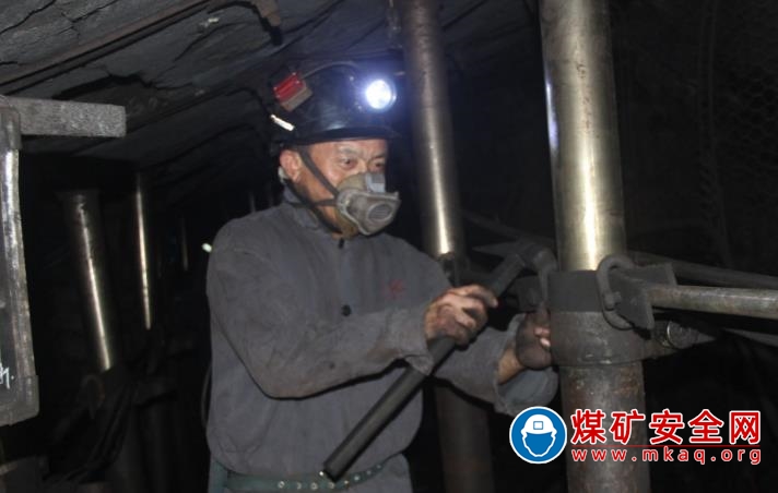 楊大哥，好樣的！——記達竹公司雙過硬共產黨員、柏林煤礦采掘聯隊隊長楊誌饒