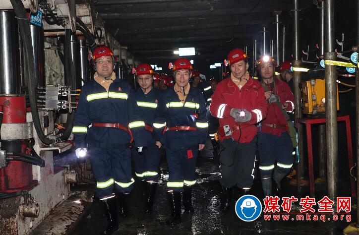 陝北礦業公司舉辦“110工法”現場推進交流會