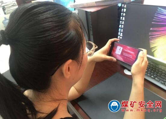 巧用“學習強國” 補充“精神食糧”