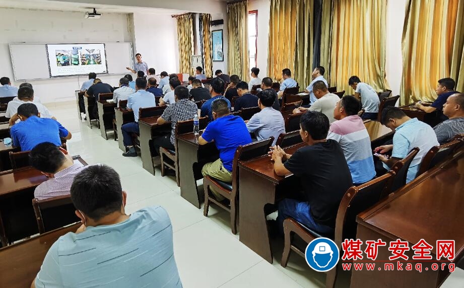 唐口煤業：專題授課增強精益意識