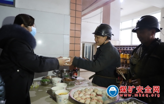 華榮能源柏林煤礦女工協管唱響安全主旋律