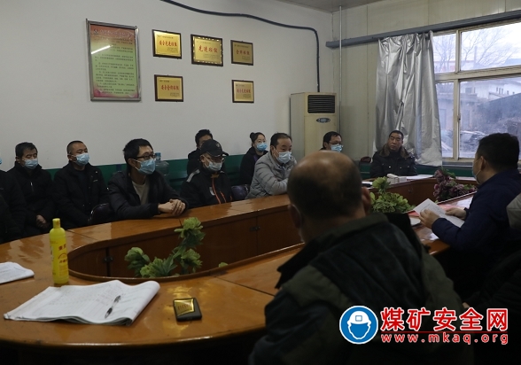 董礦分公司工會：加強班組安全建設 夯實安全生產基礎