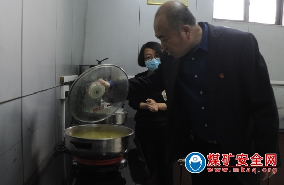 當好職工“娘家人”紮實推進“我為群眾辦實事”實踐活動