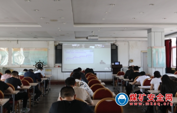 山焦汾西柳灣煤礦團青參加山西焦煤”青年馬克思主義培養工程”第二單元學習
