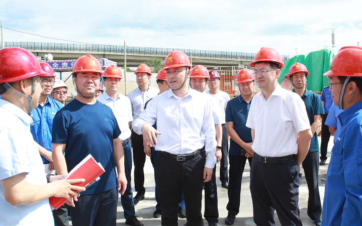 太原市常務副市長劉俊義來西山煤電檢查建設工程現場安全工作