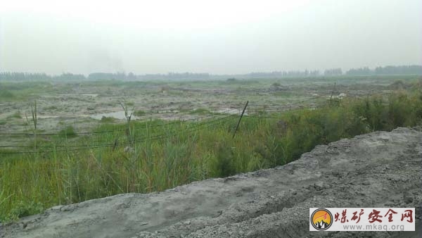 中國礦業大學“尋找藍天”小分隊下鄉考察煤礦對環境的影響