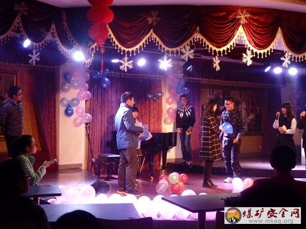 七院聯合舉辦“眾裏尋你”光棍節晚會