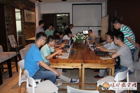 中國礦大信電學院大學生創新創業實踐觀察團參觀浙江卓銳信息技術有限公司