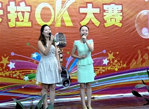 礦區姊妹花 何建民攝影作品