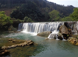 懸泉飛瀑 許麗雲攝影作品