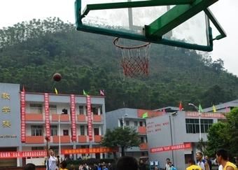 遠投    攝影：吳詩宏
