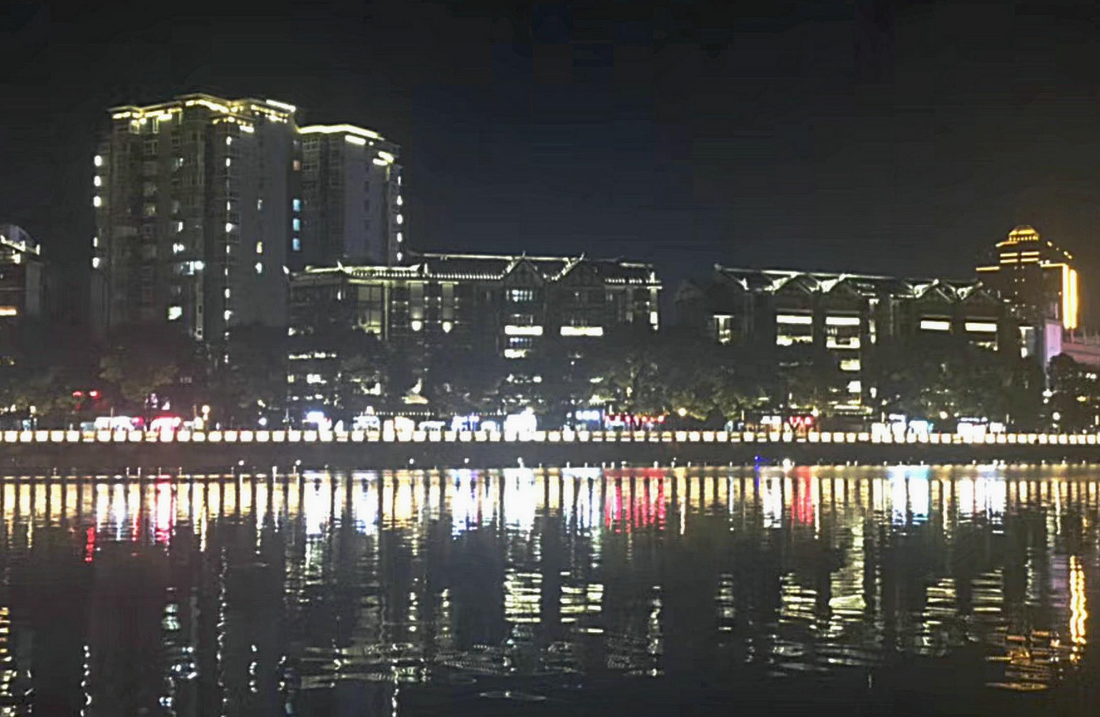 夜---何建民