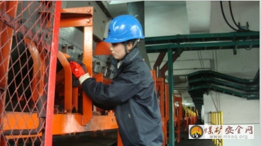 決戰四季度  女工永爭先