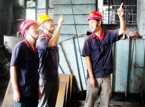 川煤達竹公司石板選煤發電廠工會突出“三個重點”開展群眾安全工作