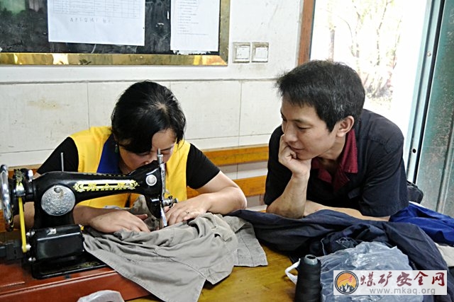 川煤達竹公司石板廠工會情暖“安全生產月”