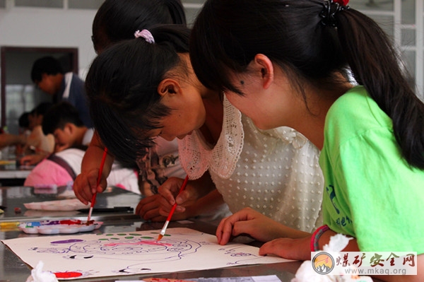 中國礦業大學夢啟支教團在上馬小學成功舉辦繪畫比賽