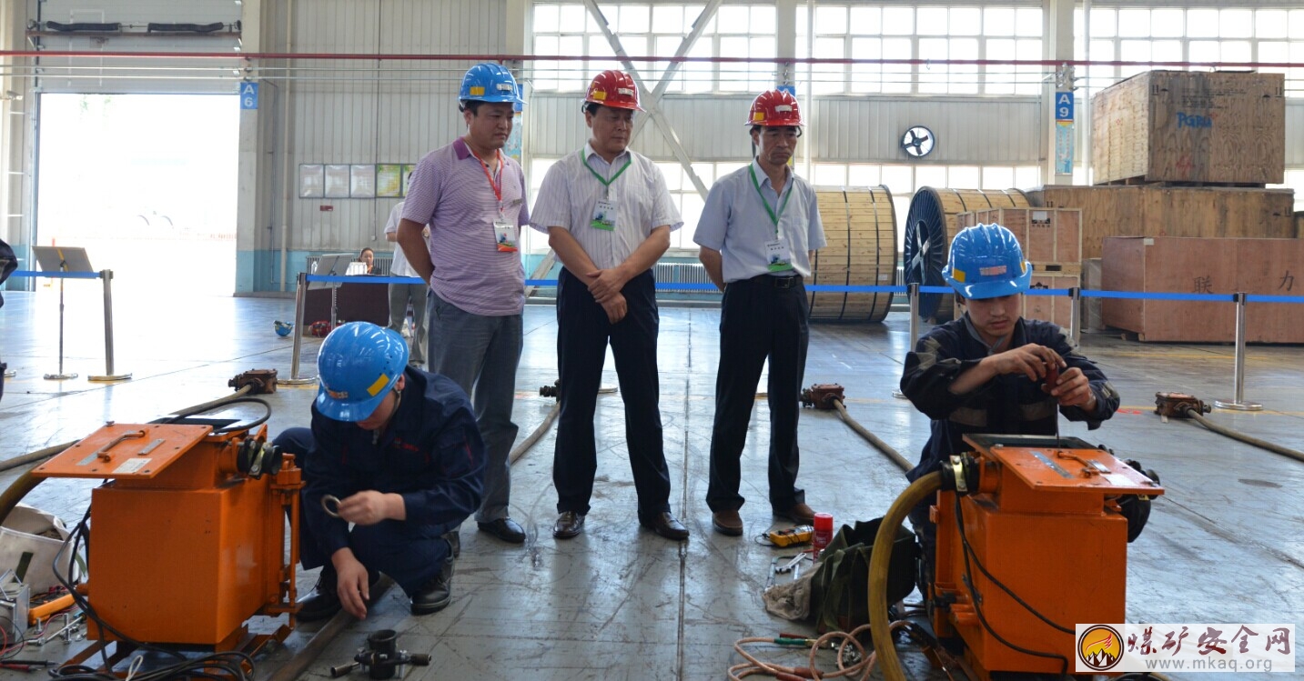 神南紅柳林礦業公司舉辦電鉗工技術比武活動