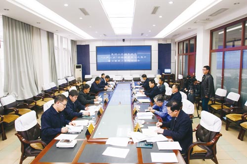 撫順礦業集團公司領導班子召開“三嚴三實”專題教育第七次集中學習暨第三專題研討會