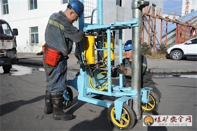 同煤集團同忻礦誌忻工作室自製液壓單體支柱車成功投入應用