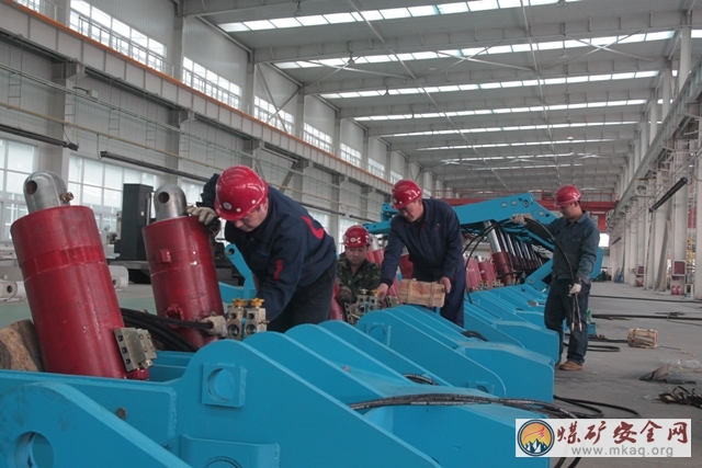 魯南裝備各基層工會“對標競賽”增活力、添動力
