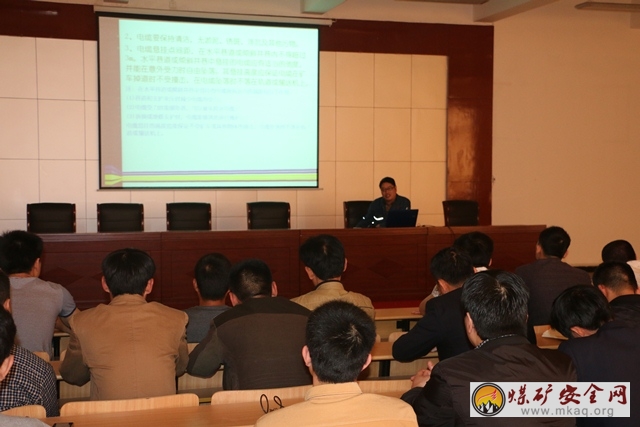 泗河煤礦機電維修人員學習培訓提技能