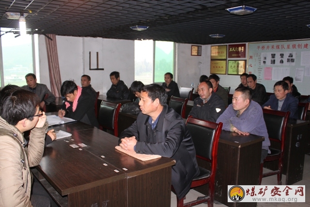 轎子山煤礦:采煤二隊五月安全生產創佳績